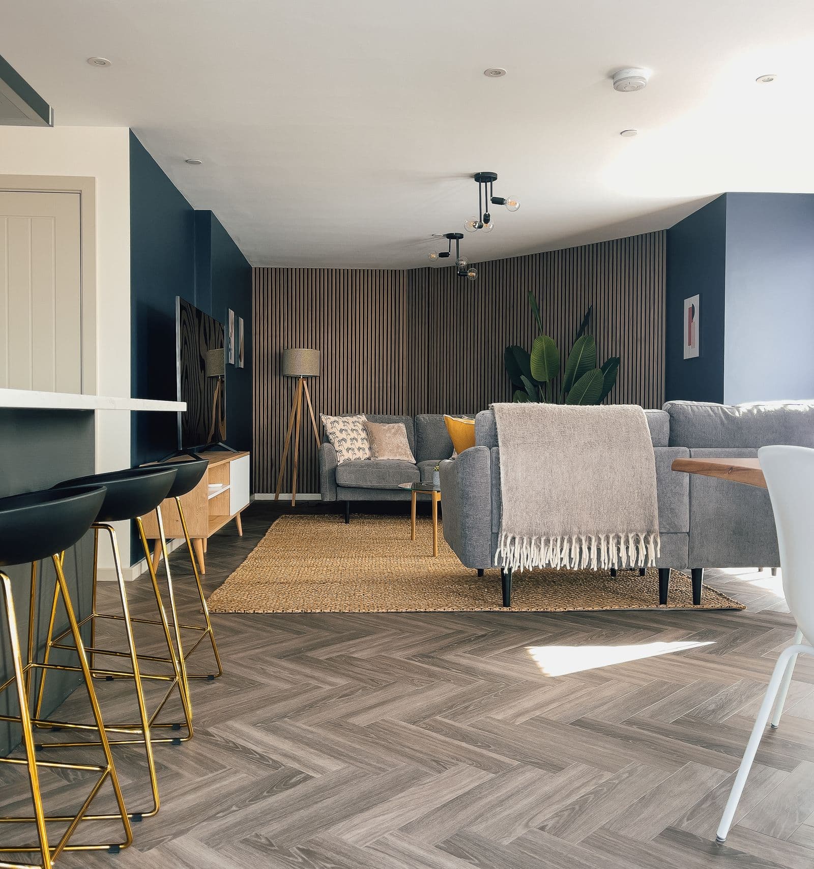 The Penthouse — photo 4 of 39